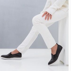 Everlane Nubuck Street Shoe in Black